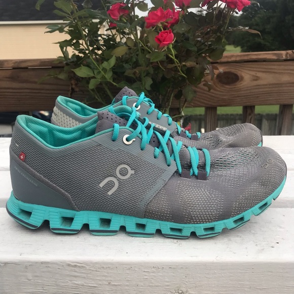 on cloud x women's 8.5